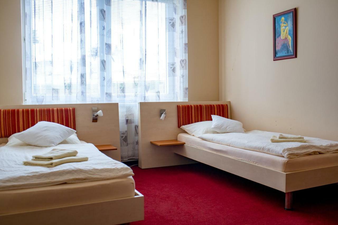 Penzion Na Kurtech Opava Exteriör bild